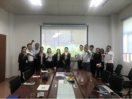 乐动平台网站登录入口-乐动(中国)软件与炎墨合影 乐动平台网站登录入口-乐动(中国)软件与炎墨合影